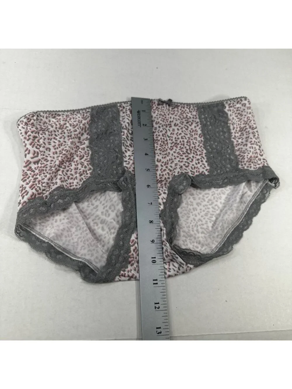 Unbranded Women's Size 7 Panty Brief Hipster Lace Leg Opening Animal Print NWOT